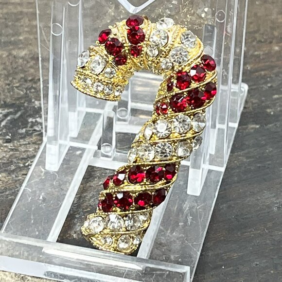 Vintage Signed Monet Sparkling Rhinestone Candy Cane Christmas Brooch Pin - Picture 3 of 10